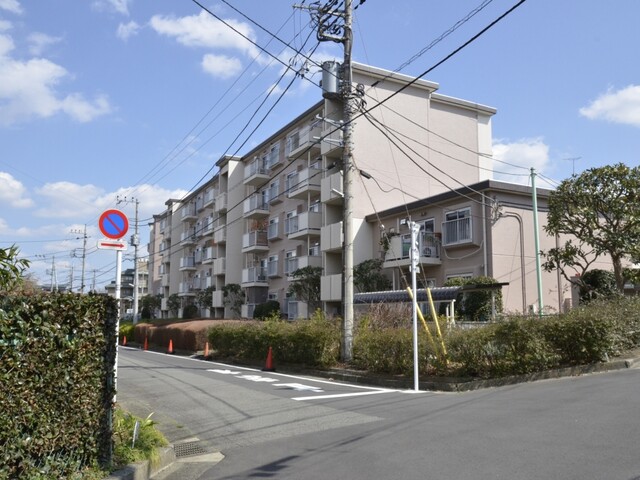 京王山田マンションＢ棟(外観)