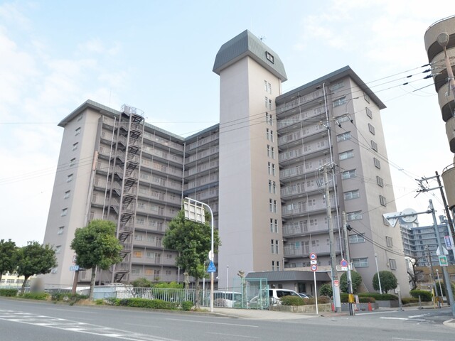 日商岩井城北ハイツ２号館(外観)