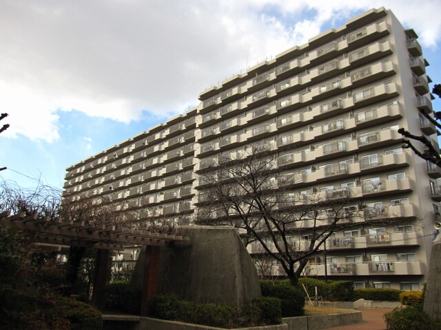 日興千里台スカイタウンＤ館(外観)