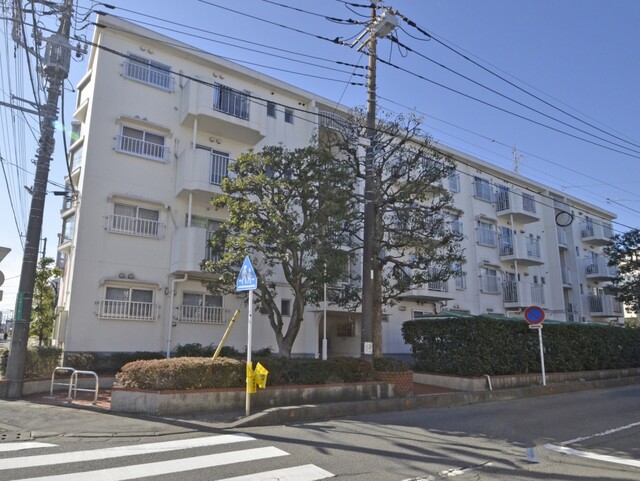 小田急大和桜ヶ丘マンションＢ棟(外観)