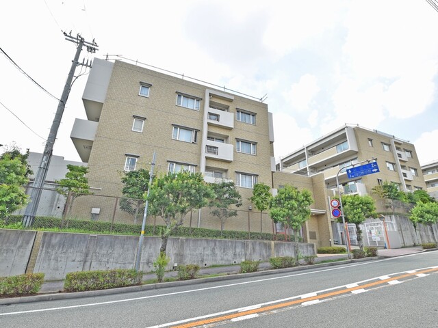 ファミール雲雀丘花屋敷弐番館(外観)