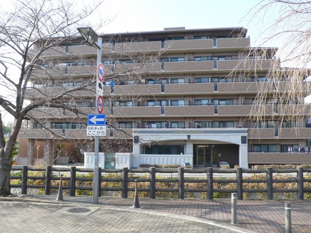 ライオンズマンション豊中春日町(外観)