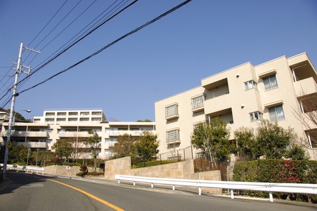 イトーピア御影山手坂山手西館（外観）