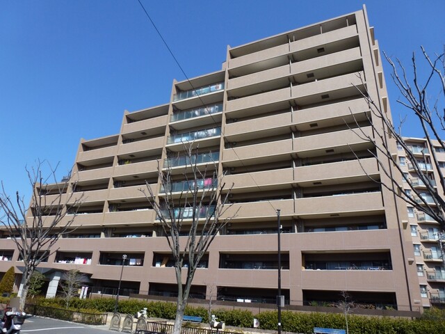 ファミール千里山田ウイングコート(外観)