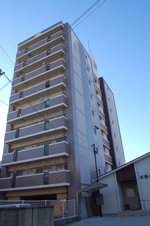 クローバーマンション古賀駅前(外観)