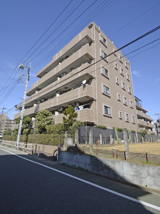 ライオンズマンション西高島平溝下公園弐番館(外観)