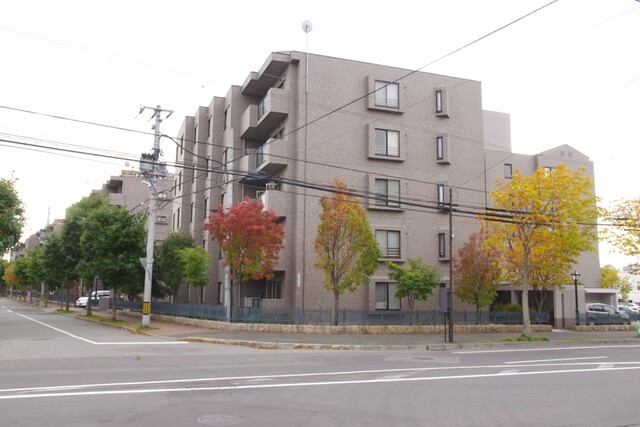 平岡公園ファミールハイツ壱番館(外観)