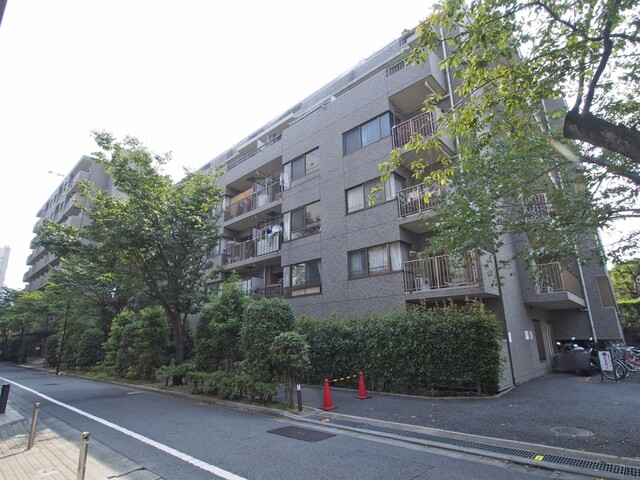 メゾンエクレーレ新宿西戸山(外観)