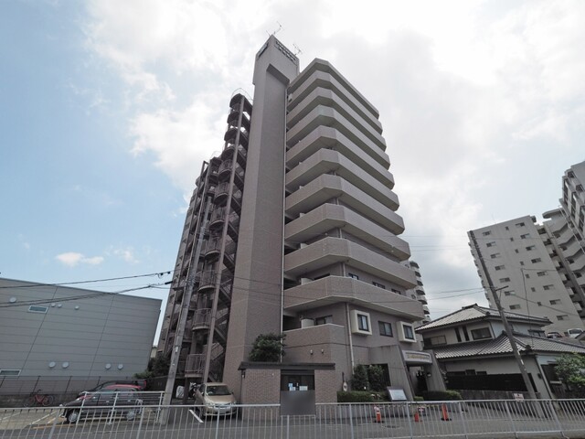 ライオンズマンション衣笠駅前(外観)