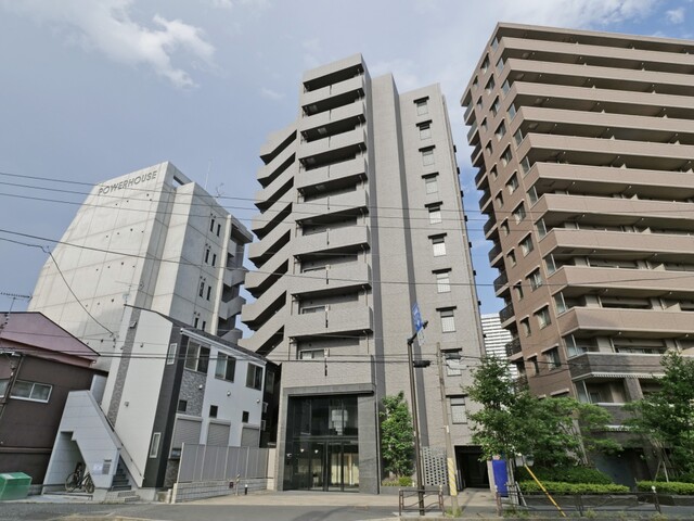 ルーブル川崎六番館(外観)