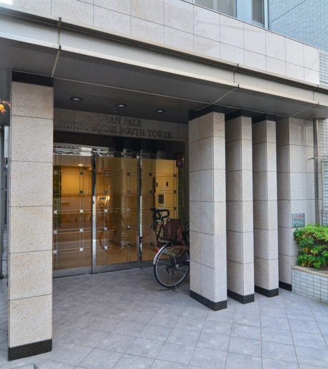 グランパレ六甲道サウスタワー(アプローチ)