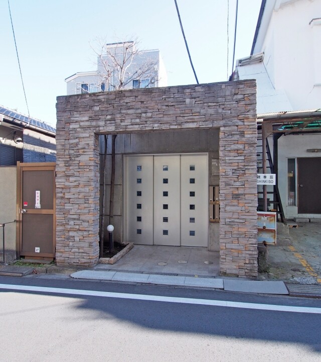 WILL信濃町(アプローチ)
