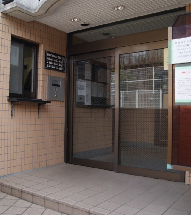 ライオンズマンション新横浜Ｂ館(エントランス)