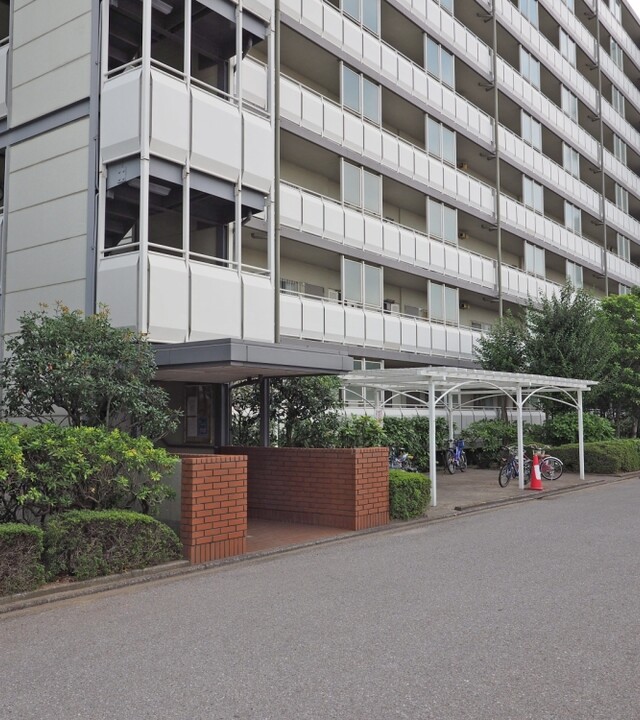 新松戸ユーカリパークハウスＣ棟(エントランス)