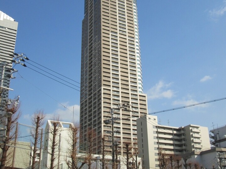 クロスタワー大阪ベイ(外観)