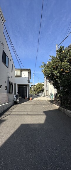 東京都世田谷区玉堤１丁目(前面道路を撮影しました。)