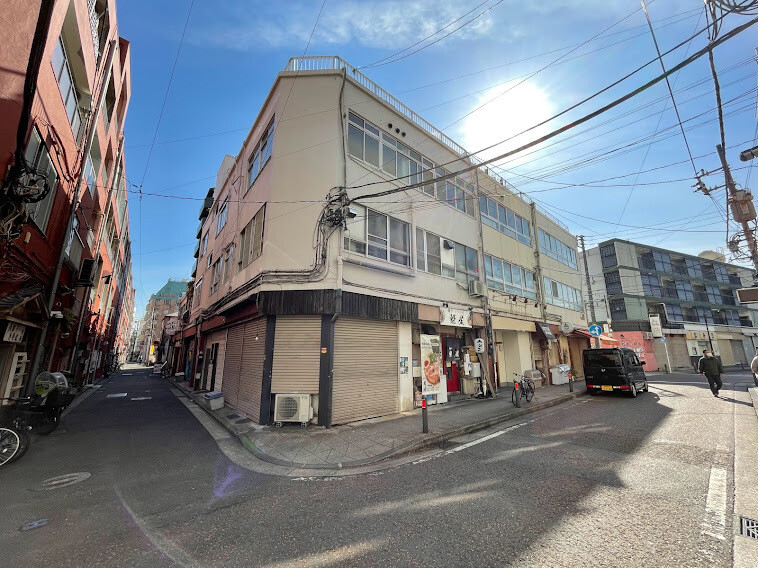 神奈川県横浜市中区吉田町(建物外観写真です。全16戸（店舗×10戸、事務所×5戸、住居×1戸）)